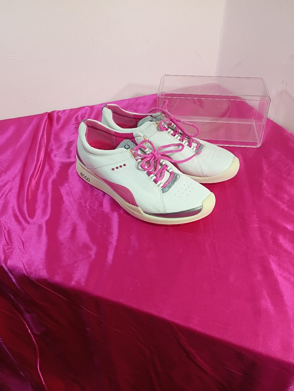 Ecco Natural Motion Biom 38 Women’s Golf Shoes Size 7 US. Condition is Pre-owned